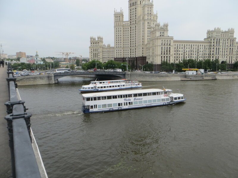 Кораблики на Москве-реке путешествия,Путешествие и отдых
