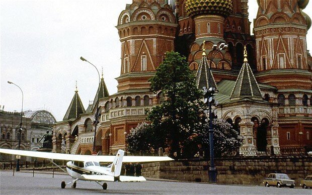 28 мая 1987 — на Красной площади в Москве приземлился спортивный самолёт Матиаса Руста 