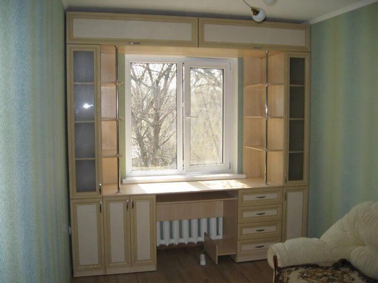 Шкафы вокруг окна — это не только красиво, но и очень практично интерьер,своими руками